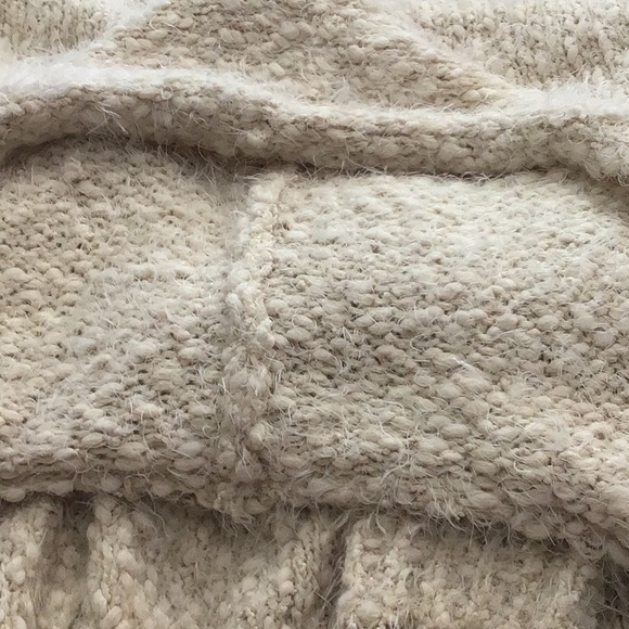 DESIGN LAB BEIGE LONG SWEATER SIZE Small petite - Picture 5 of 8